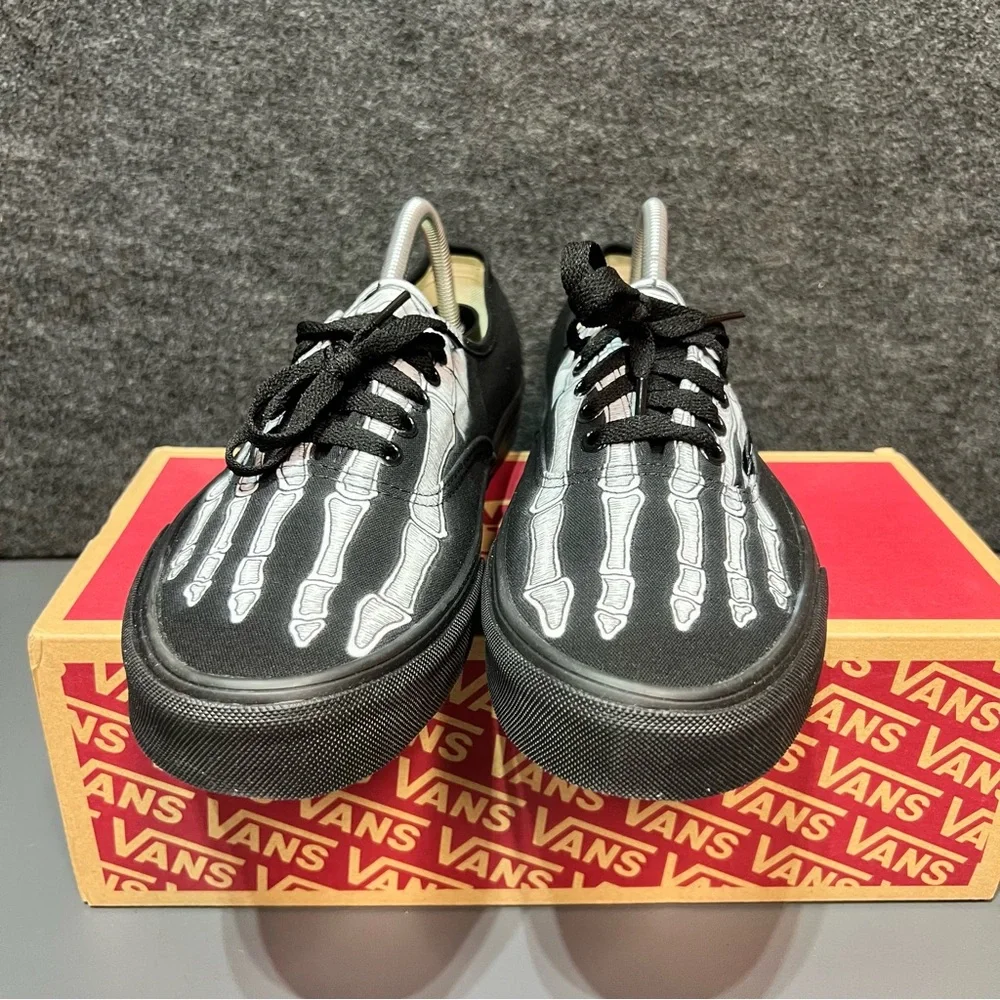Vans Men's “X-Ray Skeleton Feet” Authentic Lace Up Shoes Size 10 - Picture 2 of 13